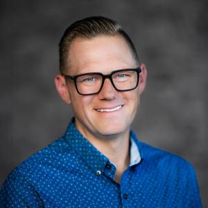 Portrait image of Guest Speaker - David Frost