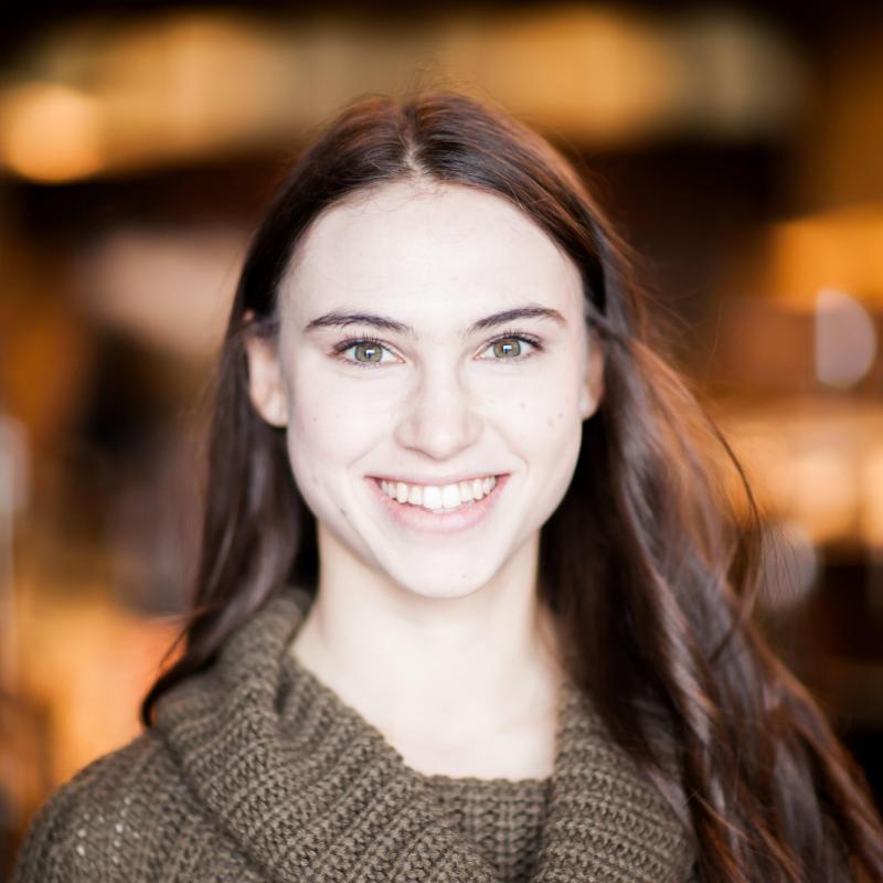 Portrait of Claire Glasser
